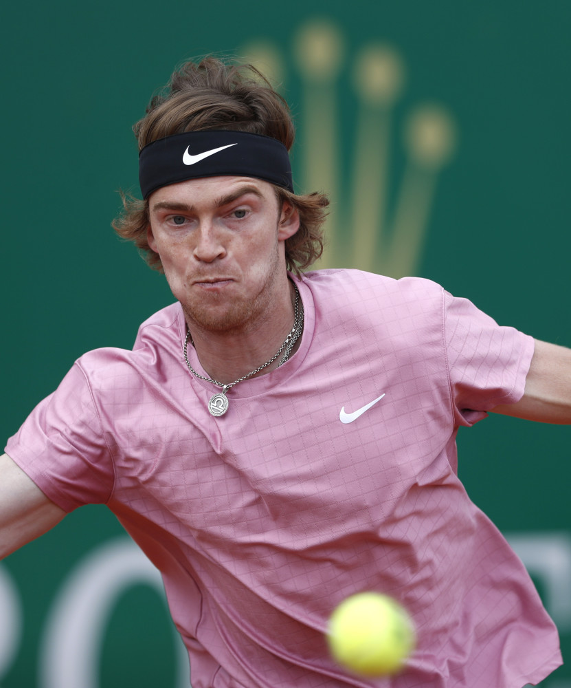 在欧洲足坛 在欧洲足坛